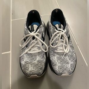Brooks Adrenaline GTS